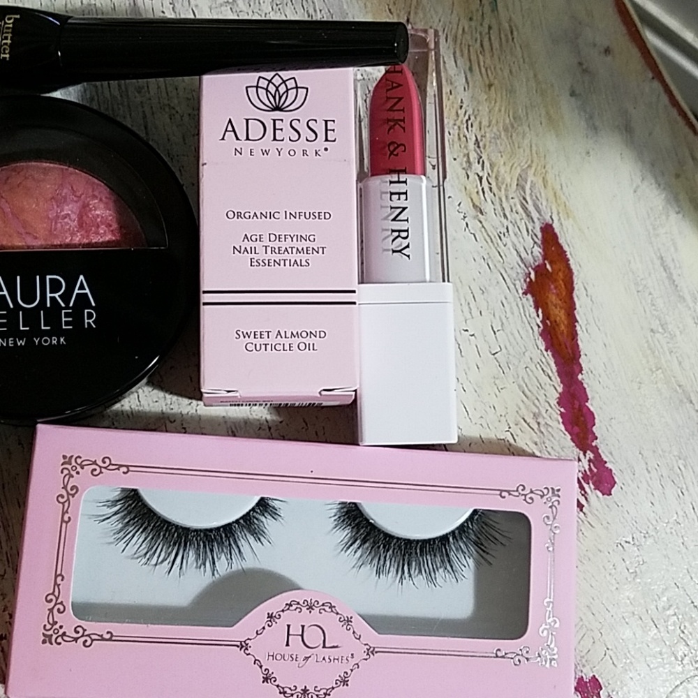 Makeup Bundle - Picture 3 of 3
